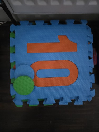 Foam floor mat number - 0-10,
